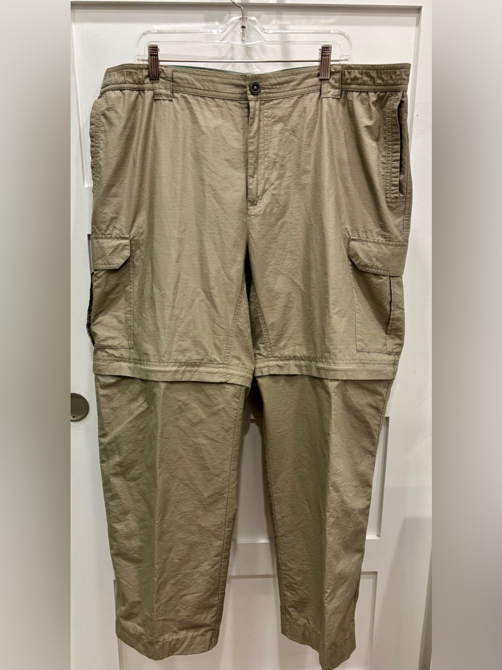 Columbia Men's Convertible Cargo Pants in Olive